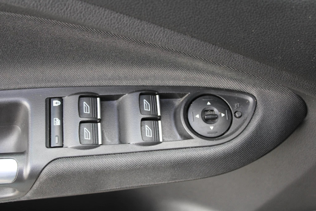 Ford C-MAX – foto 19