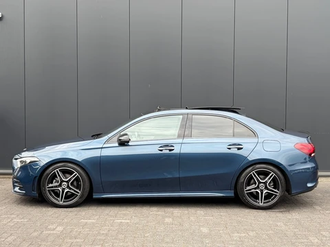 Mercedes-Benz A-Klasse A 200 AMG Nightpakket Pano Leder Sfeerlicht Camera Memory NL-auto