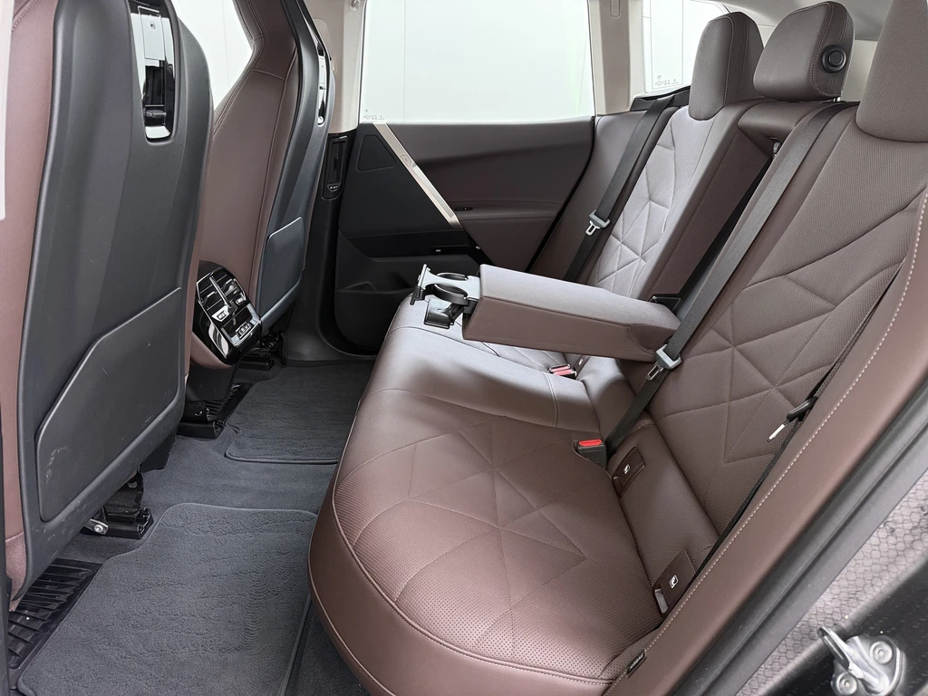 BMW iX – foto 18