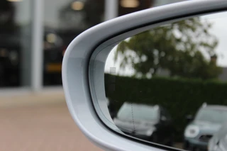 Porsche Taycan – thumbnail 36
