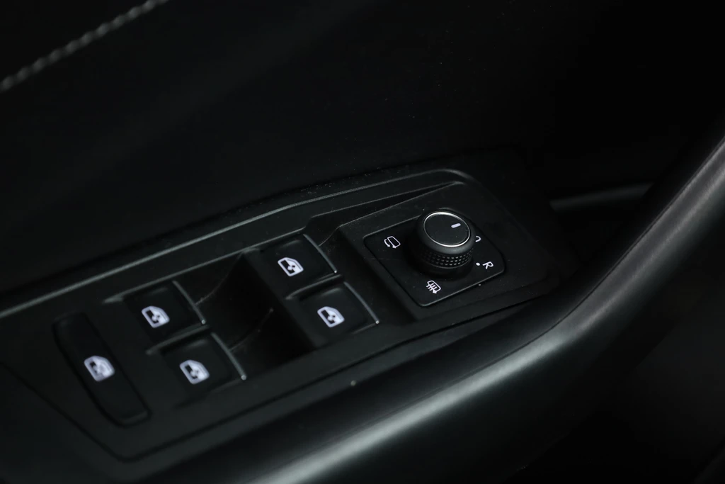Volkswagen T-Roc – foto 11