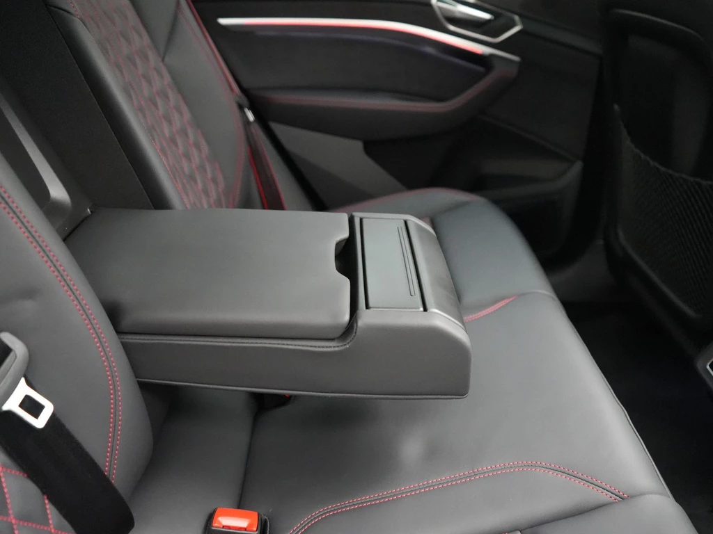 Audi Q8 Sportback e-tron – foto 61