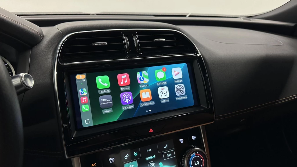 Jaguar XE – foto 14