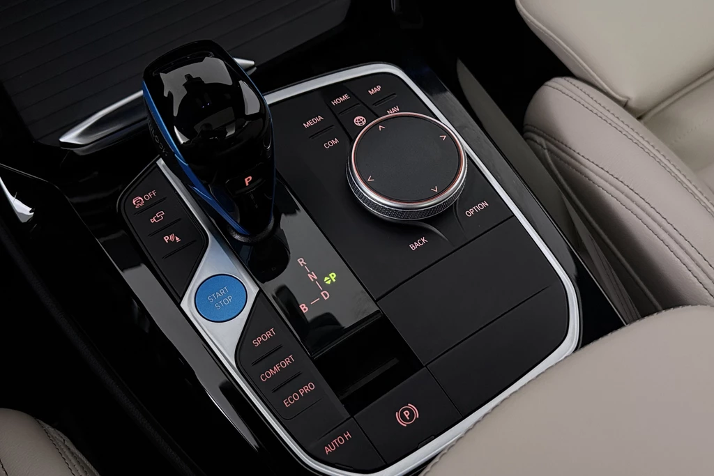 BMW iX3 – foto 22