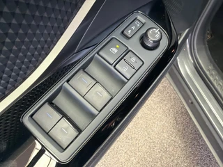 Toyota C-HR – thumbnail 25