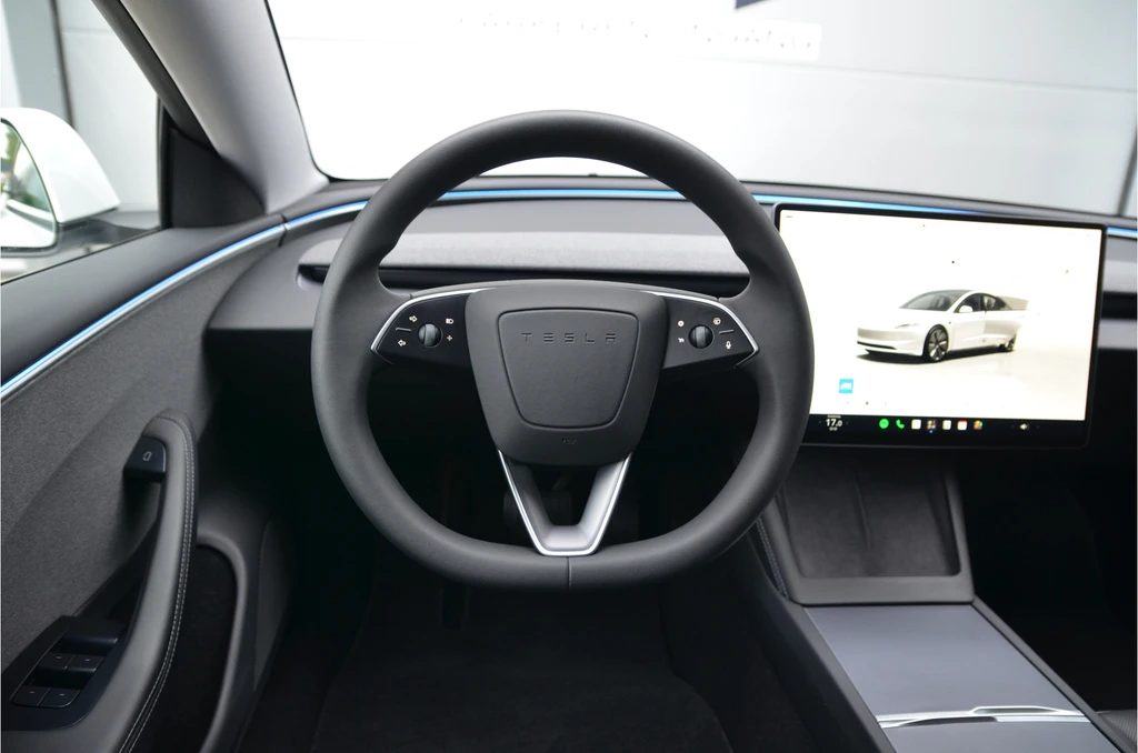 Tesla Model 3 – foto 15