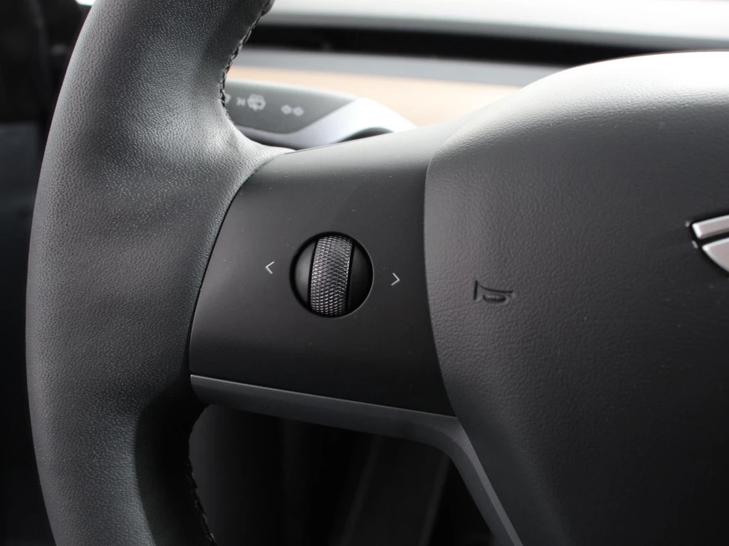Tesla Model Y – foto 18