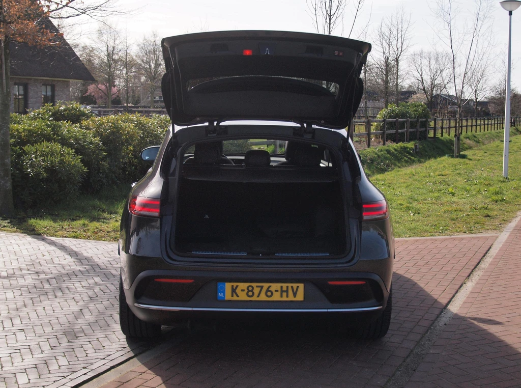 Mercedes-Benz EQC – foto 32