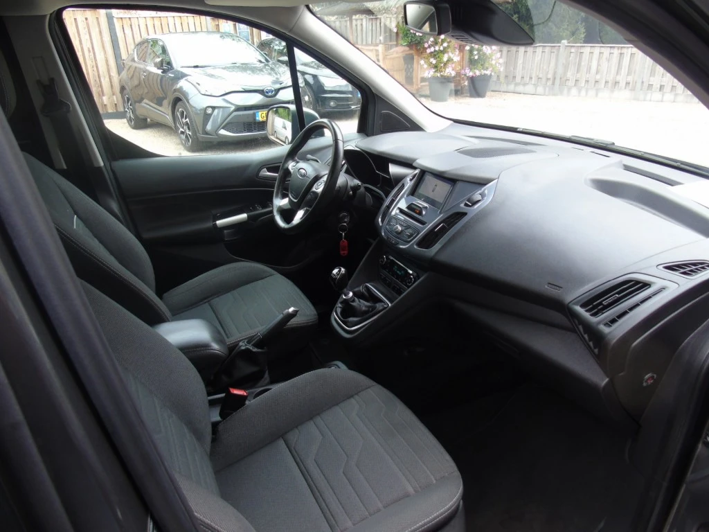 Ford Tourneo Connect – foto 11