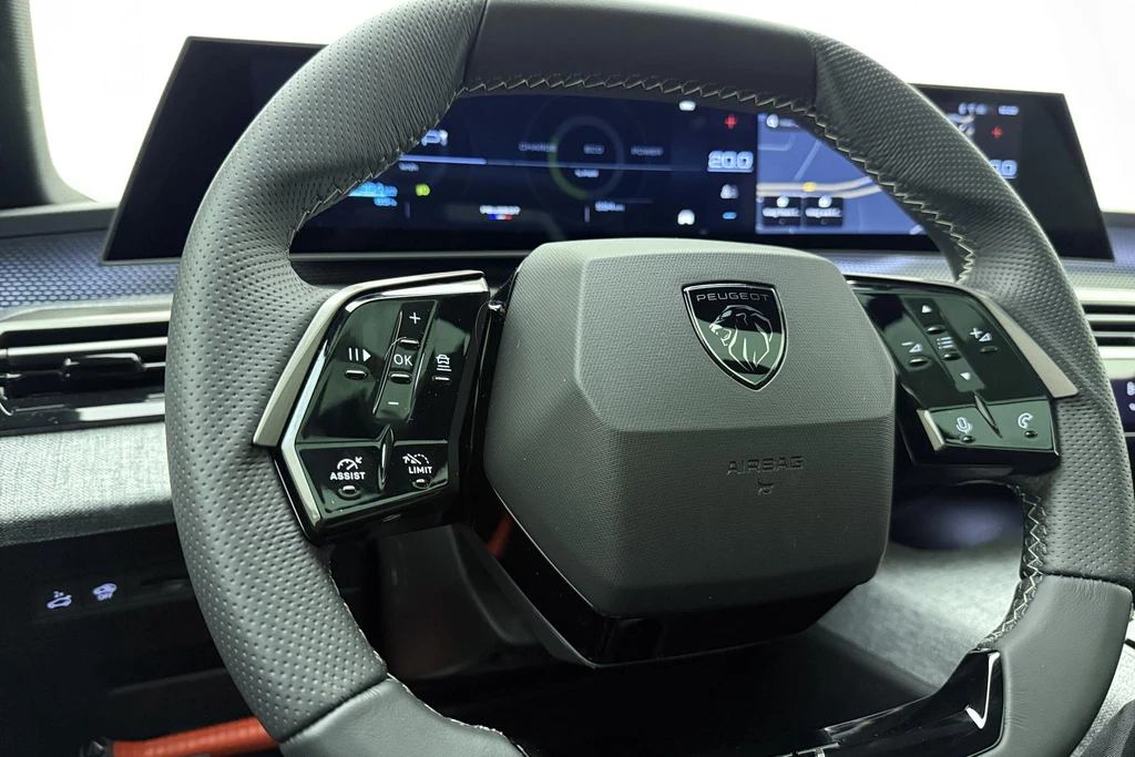Peugeot e-5008 – foto 25
