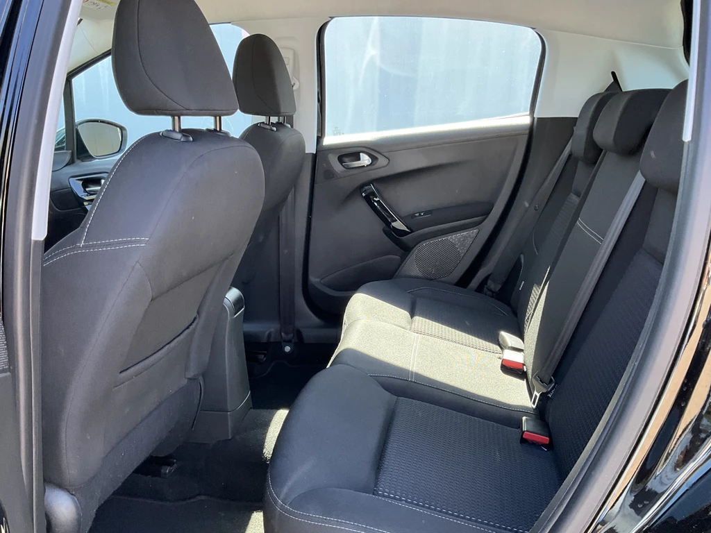 Peugeot 208 – foto 17