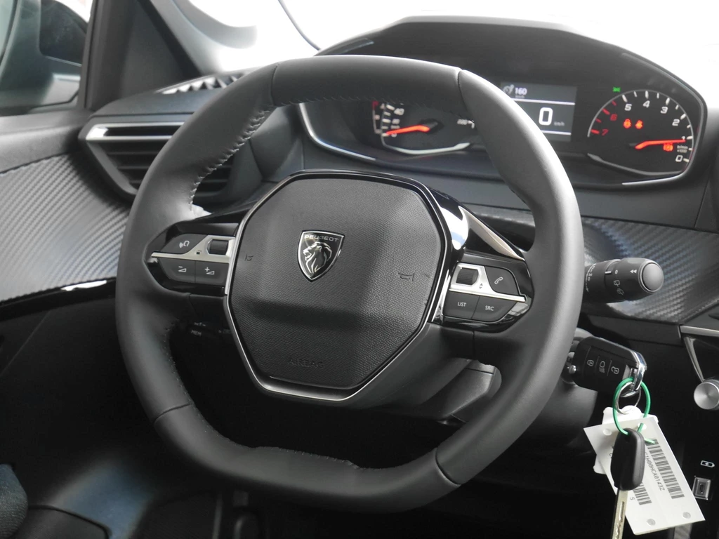 Peugeot 208 – foto 13