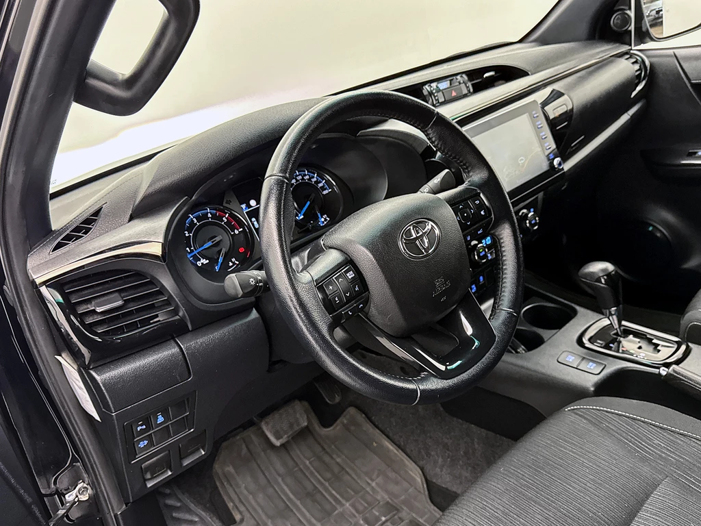 Toyota Hilux – foto 15