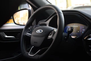 Ford Kuga – thumbnail 16