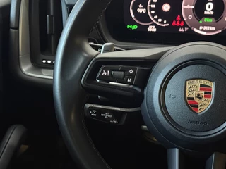 Porsche Cayenne – thumbnail 26