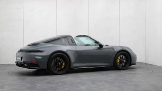 Porsche 911 – thumbnail 9