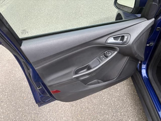 Ford Focus – thumbnail 19