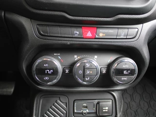 Jeep Renegade – thumbnail 17
