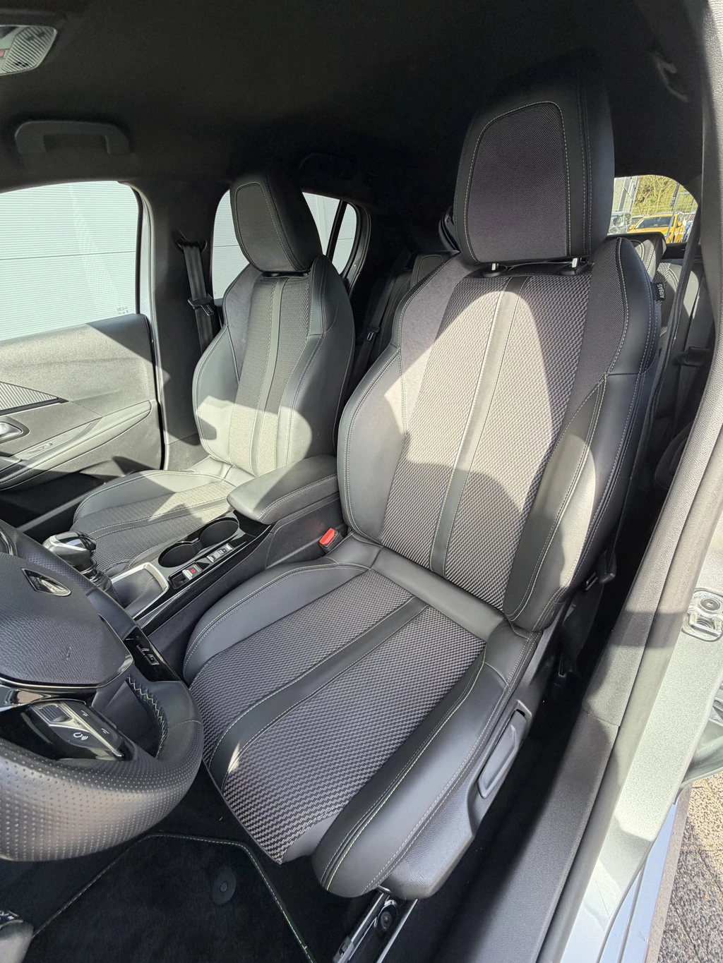 Peugeot 208 – foto 12
