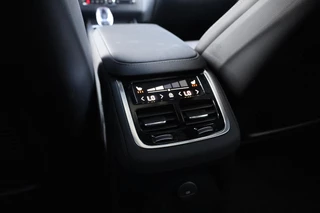 Volvo XC90 – thumbnail 32