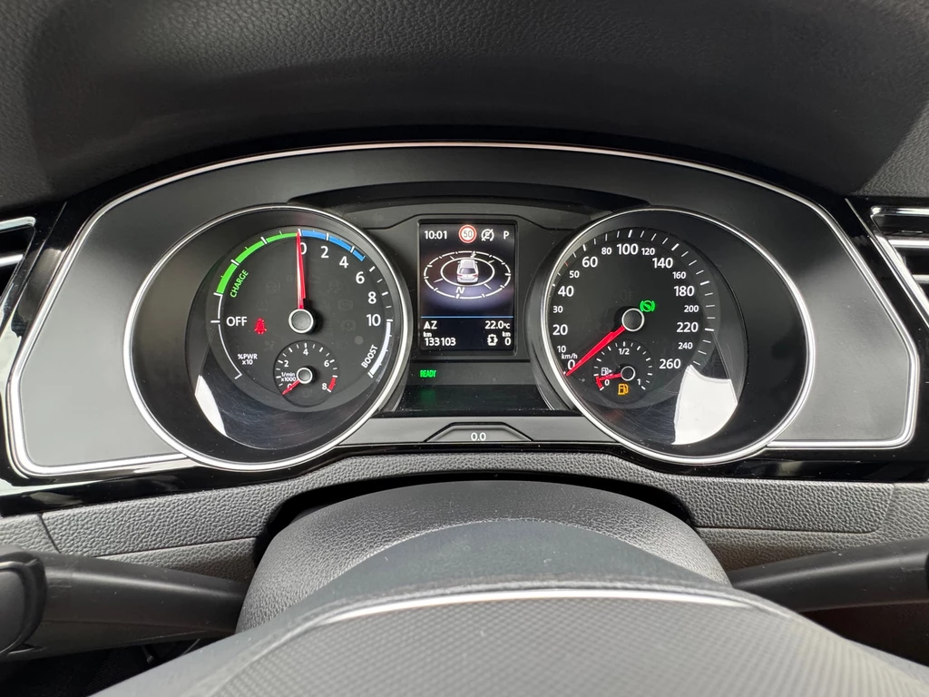 Volkswagen Passat – foto 12