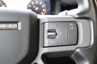 Land Rover Defender – thumbnail 37