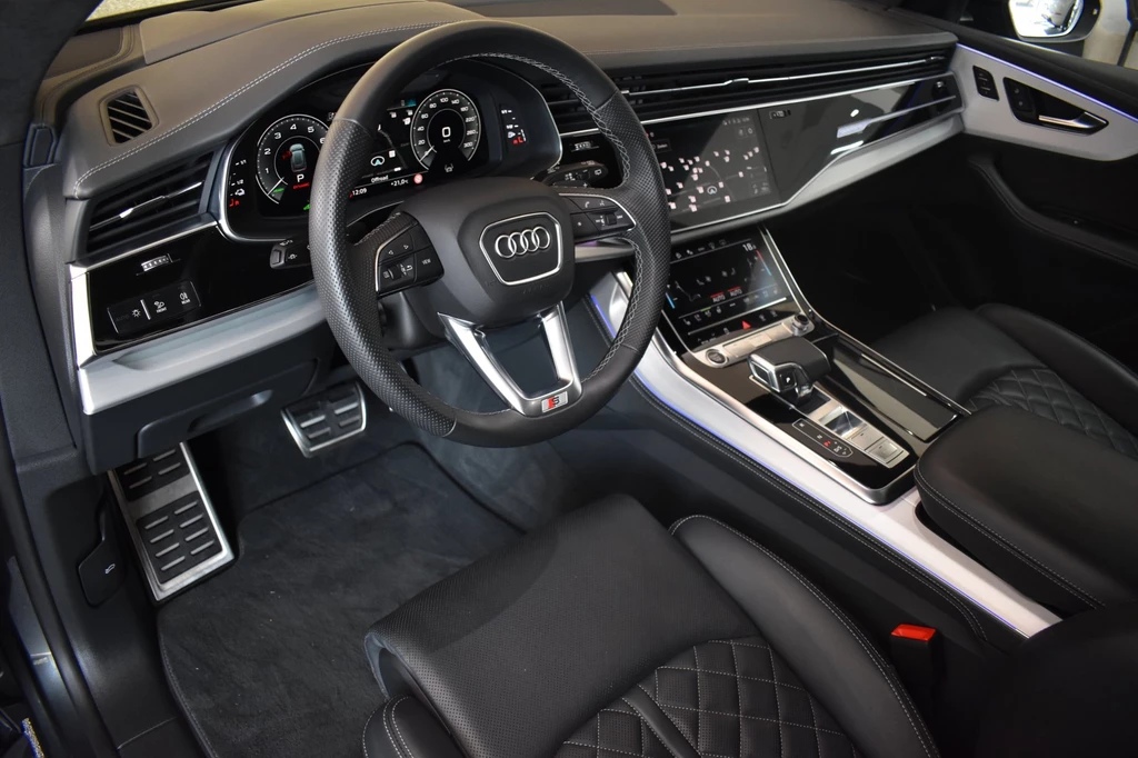 Audi Q8 – foto 18