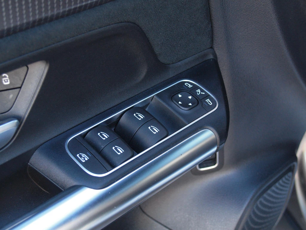 Mercedes-Benz EQA – foto 24
