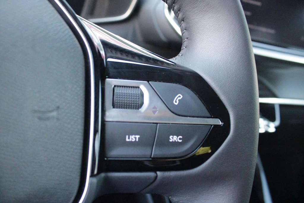 Peugeot 208 – foto 19