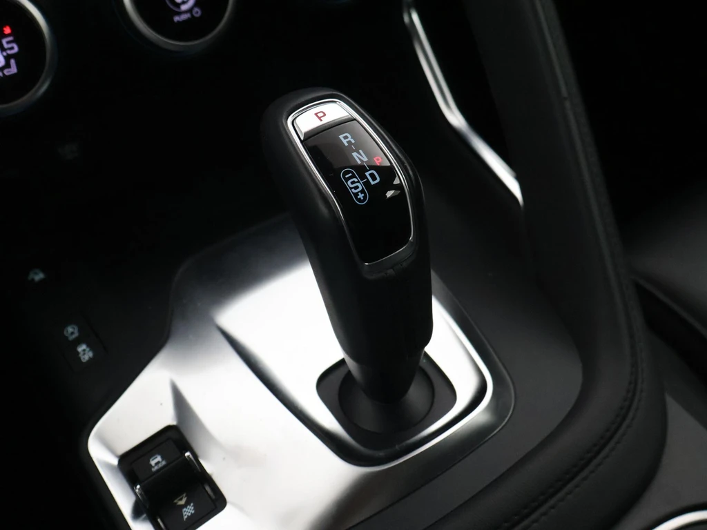 Jaguar E-PACE – foto 23
