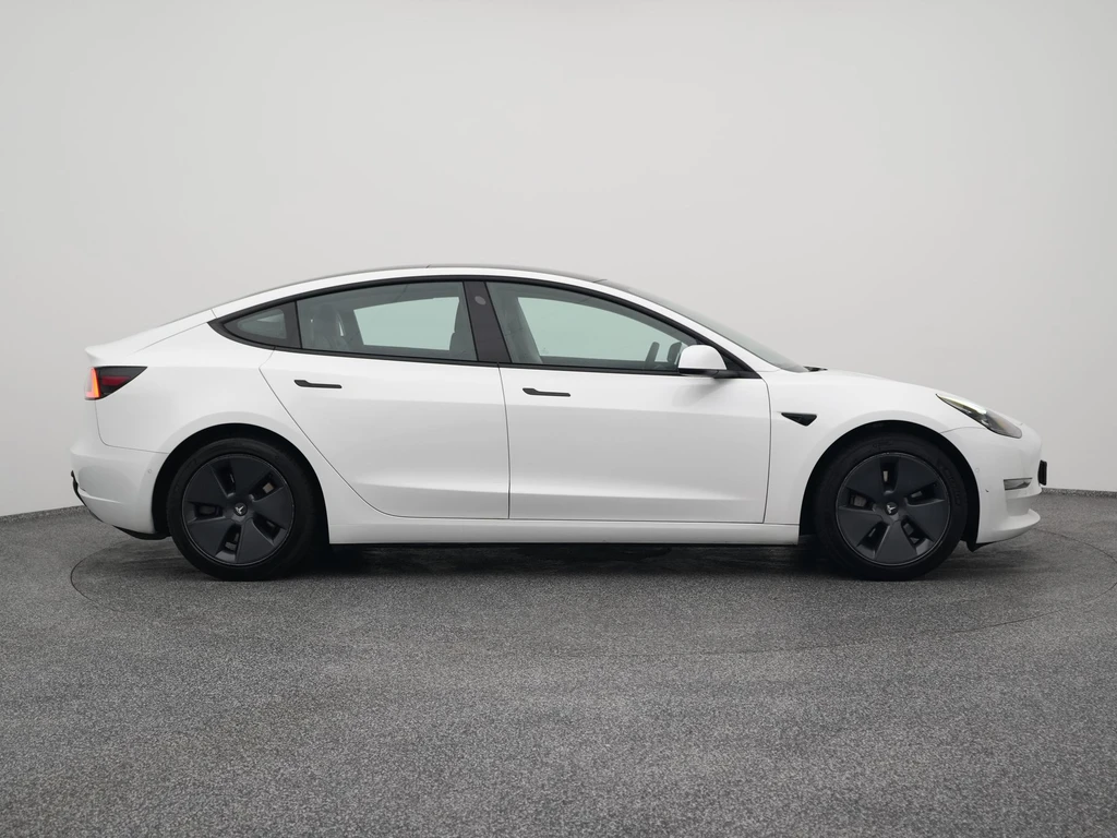 Tesla Model 3 – foto 12