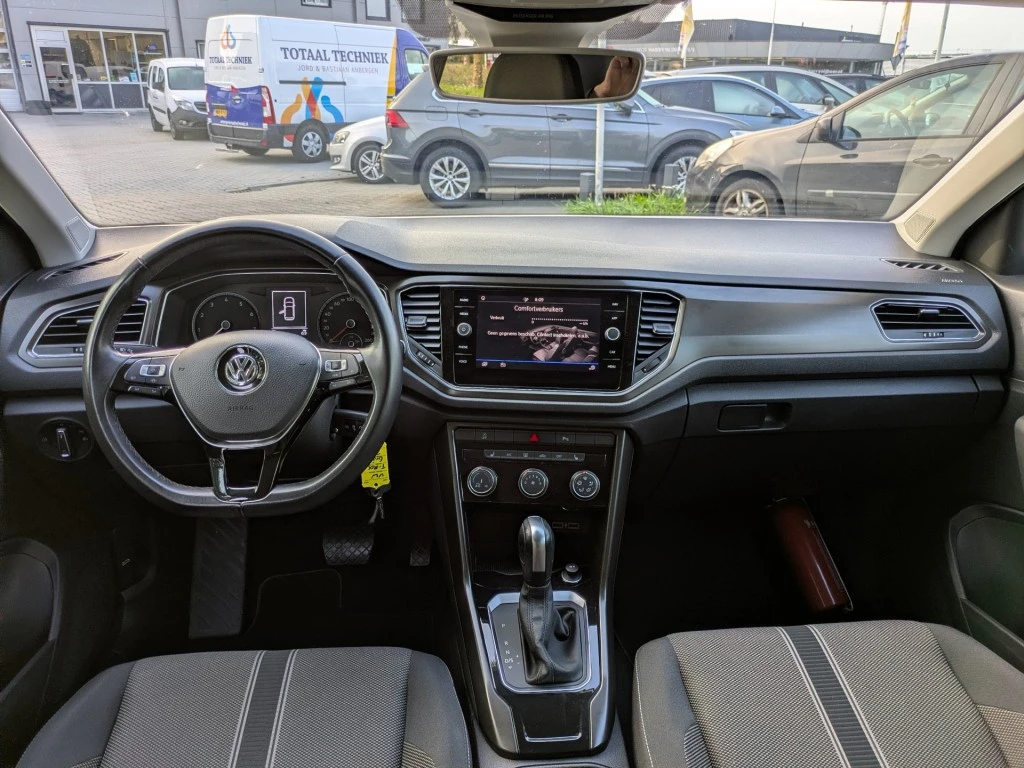 Volkswagen T-Roc – foto 10