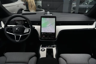 Volvo EX90 – thumbnail 6
