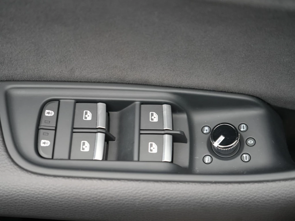 Audi Q8 – foto 38