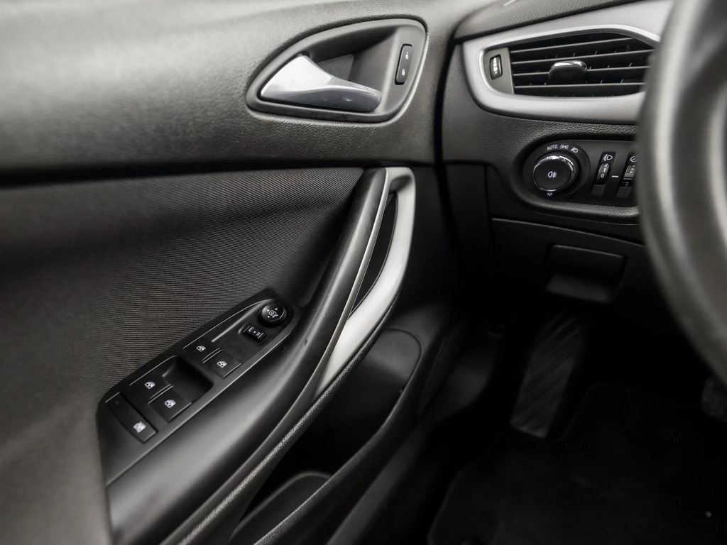 Opel Astra – foto 24