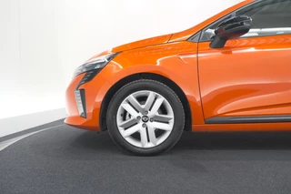 Renault Clio – thumbnail 3