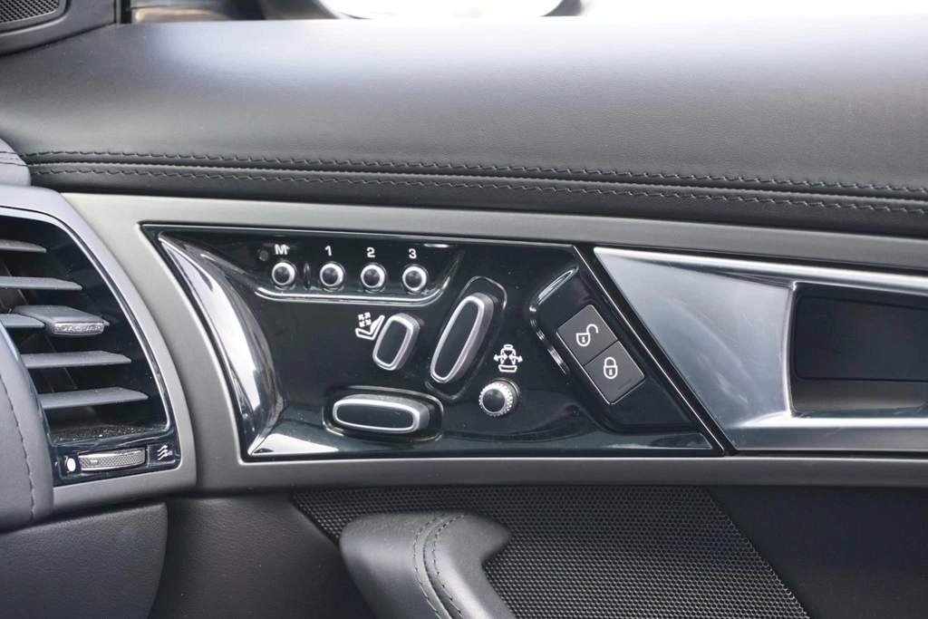 Jaguar F-TYPE – foto 36