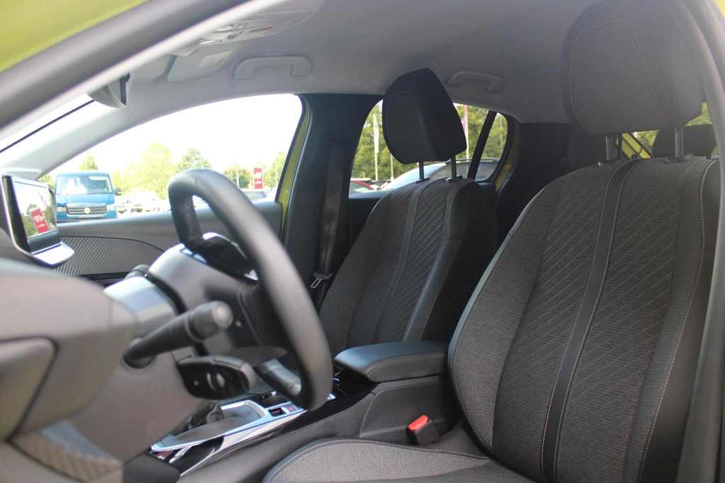 Peugeot 208 – foto 8