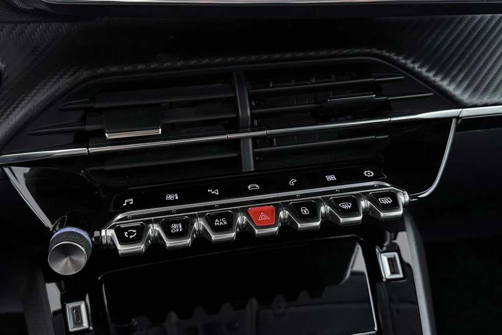 Peugeot 208 – foto 31