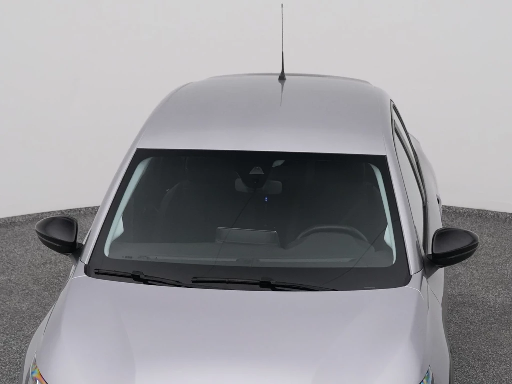 Peugeot e-208 – foto 35