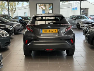 Toyota C-HR – thumbnail 3