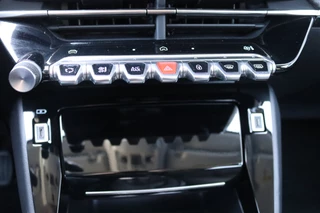 Peugeot 208 – thumbnail 23