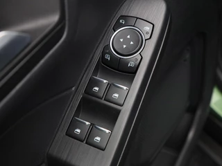 Ford Kuga – thumbnail 18