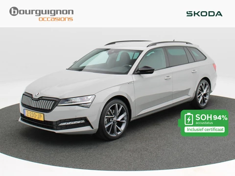 Skoda Superb Combi 1.4 TSI iV Sportline Business | Trekhaak | Camera | Stoel/Stuur Verwarming | Carplay | Navigatie | Climatronic | 19 Inch | 39.084 Km !!