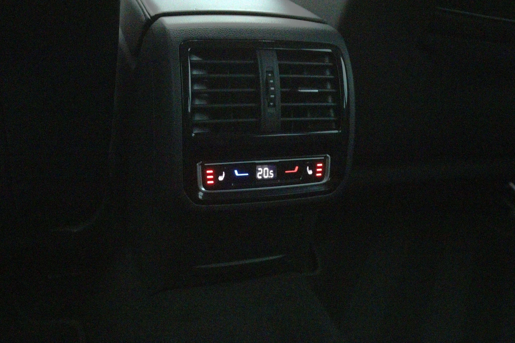 Volkswagen Passat – foto 33