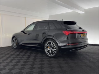 Audi e-tron – thumbnail 2