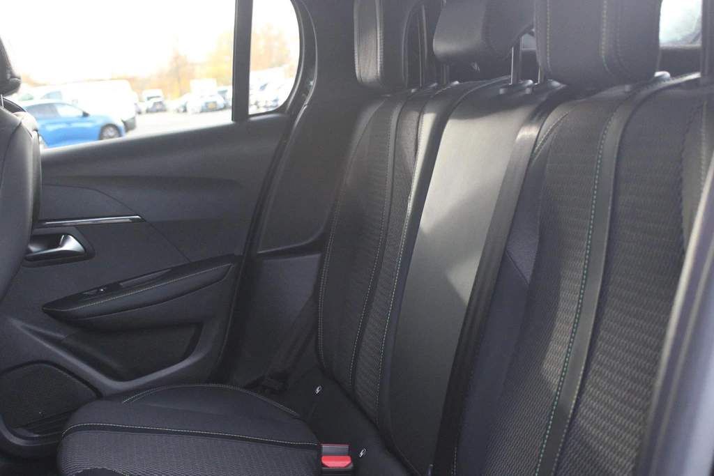 Peugeot 208 – foto 12