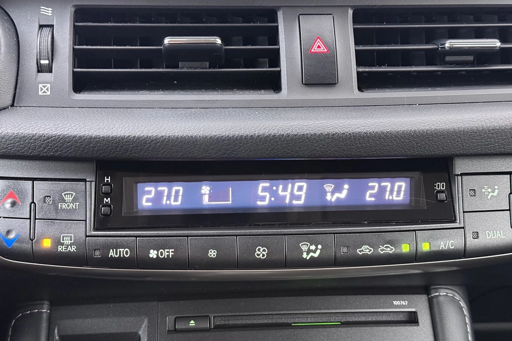 Lexus CT – foto 28