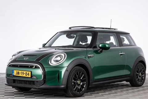 MINI 3-deurs Mini Camden Edition 33 kWh *SOH 100%* harman/kardon | PANORAMADAK | LEDER | Full LED | NAVI | ECC -HEMELVAART OPEN!-