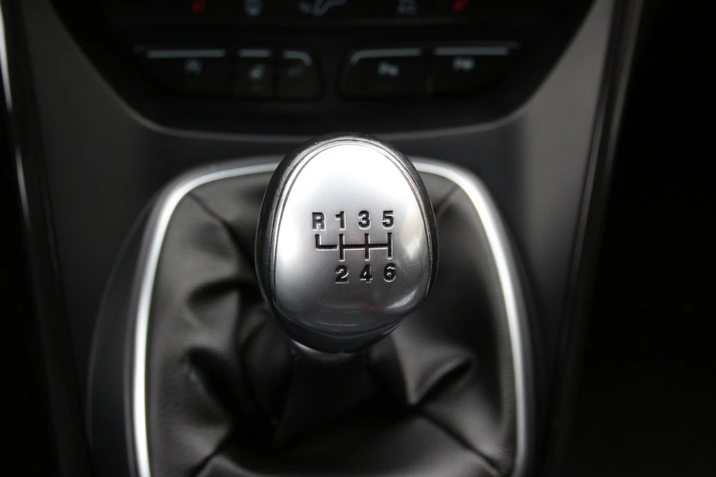 Ford Kuga – foto 28